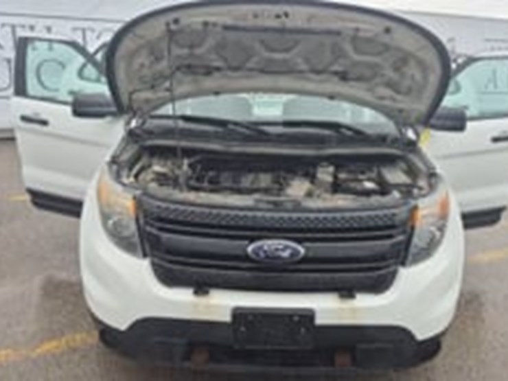 2014-ford-explorer-image-9