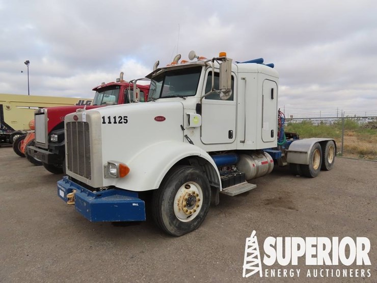 2013-peterbilt-365-image-1