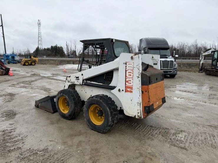 2009-bobcat-864-image-5