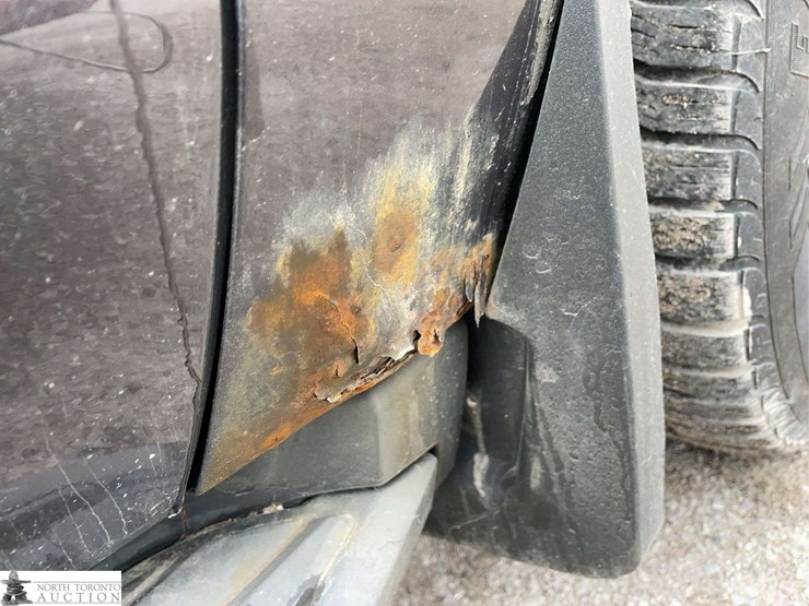 2015-chevrolet-tahoe-image-26