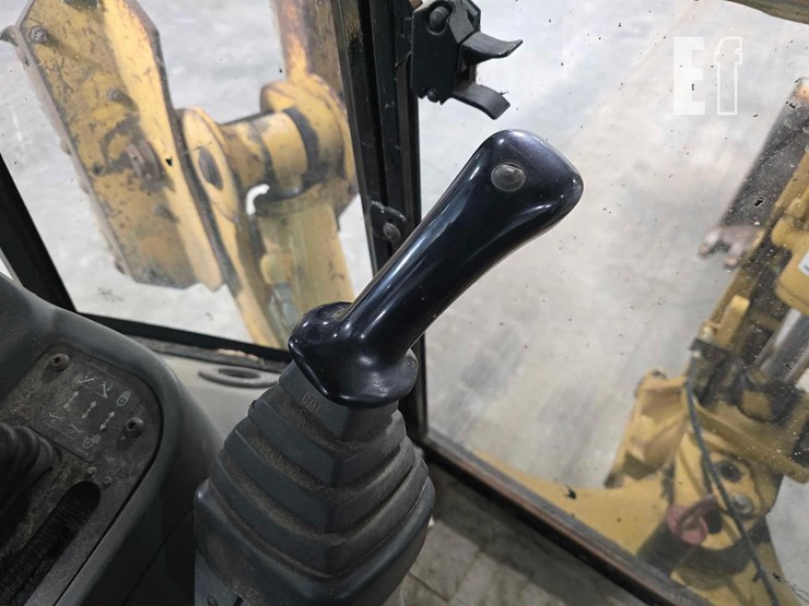 2001-caterpillar-430d-image-32