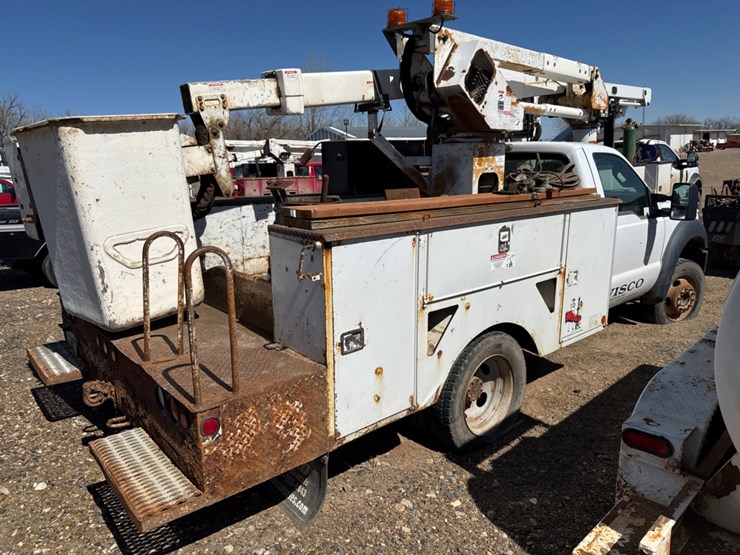 2012-ford-f550-image-3