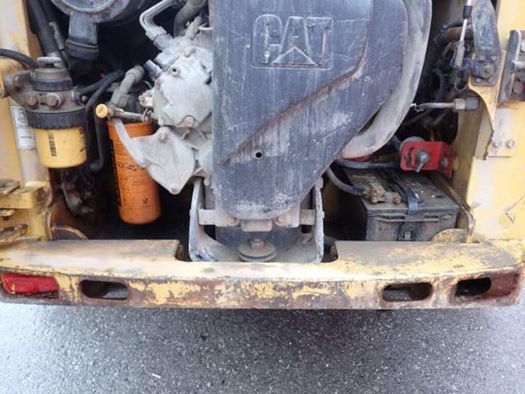 2010-caterpillar-232b-image-52