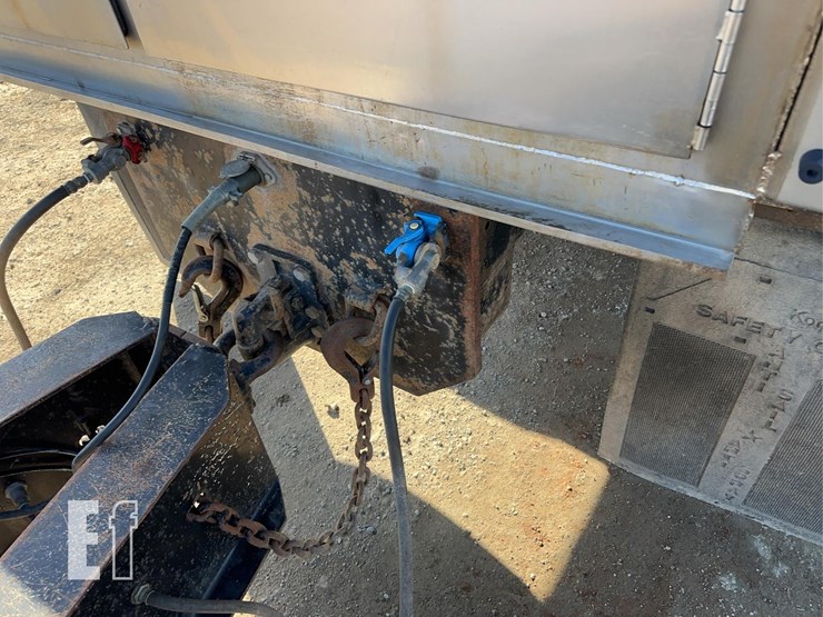 2002-kenworth-t800-image-7