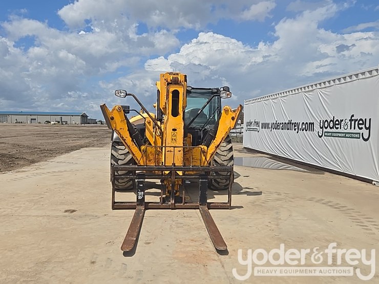 2018-jcb-512-56-image-8