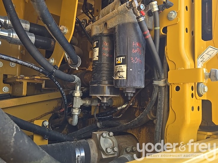 2019-caterpillar-336-image-43