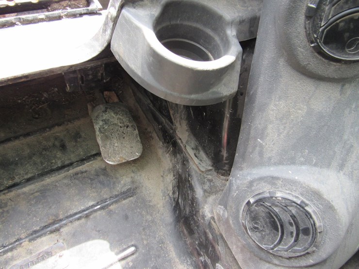 caterpillar-262d-image-6