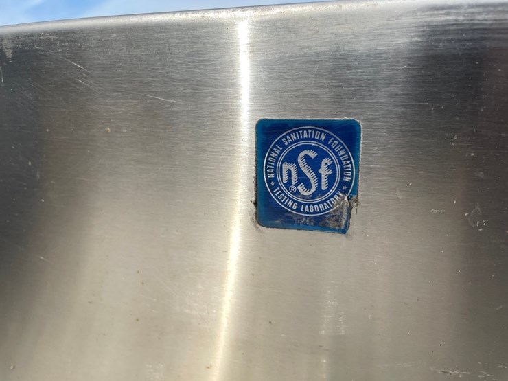 #3973-•-stainless-steel-prep-table-image-11