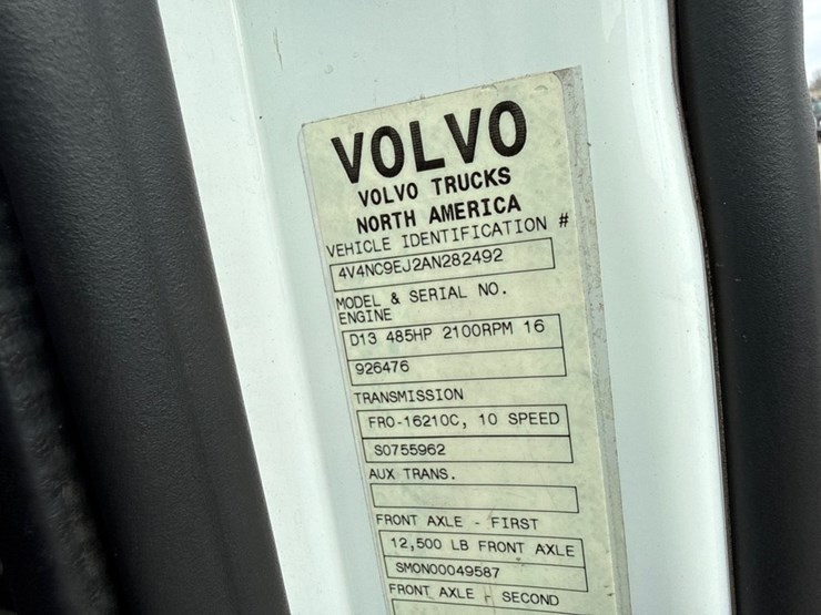 #31952-•-2010-volvo-vnl-tandem-axle-truck-tractor-image-49