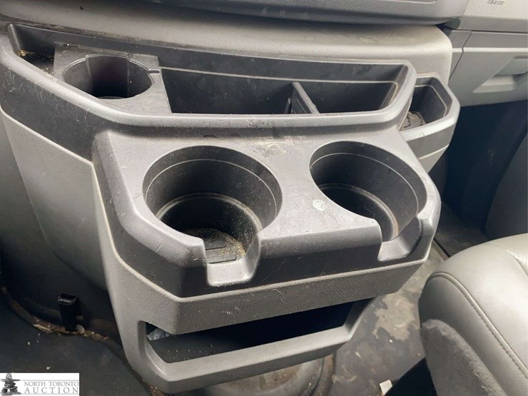 2009-ford-cargo-image-17