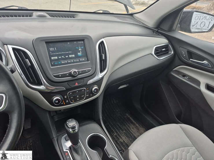 2018-chevrolet-equinox-image-13