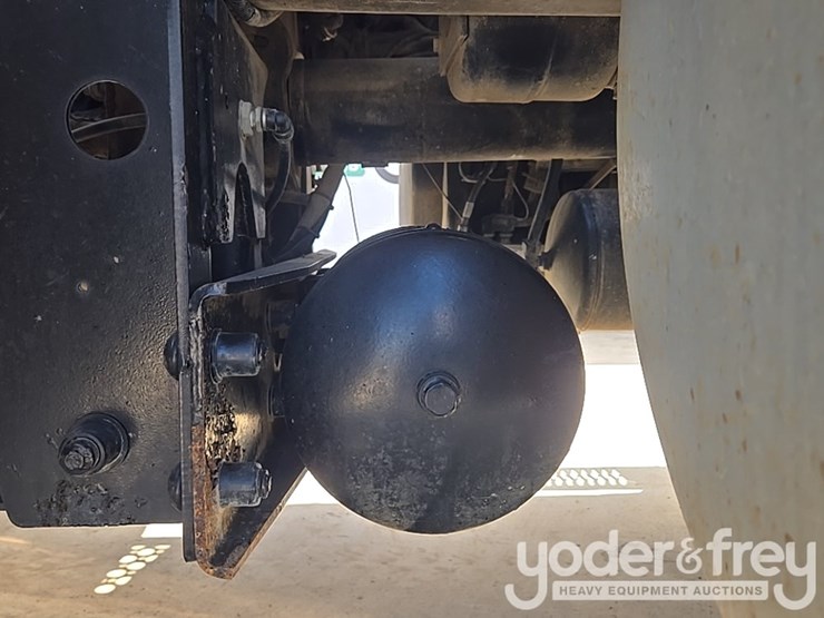 2014-kenworth-t880-image-32