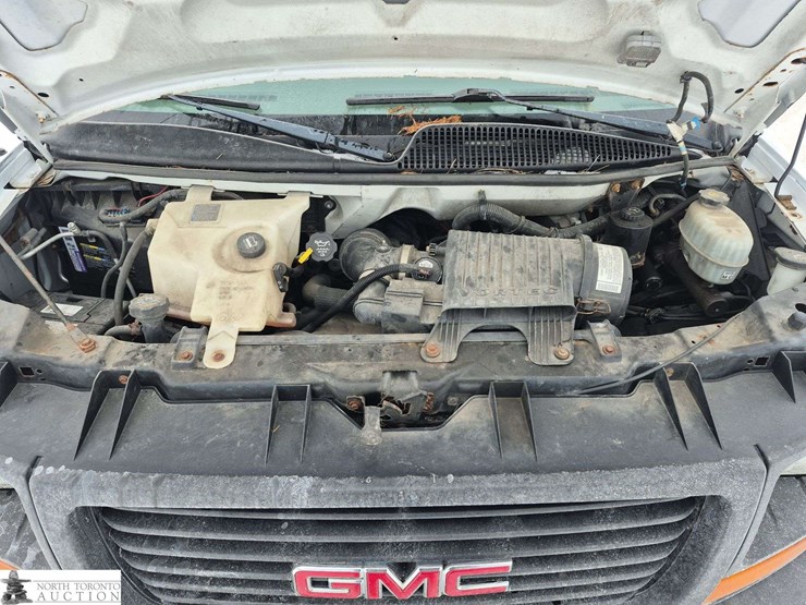 2005-gmc-1500-image-11