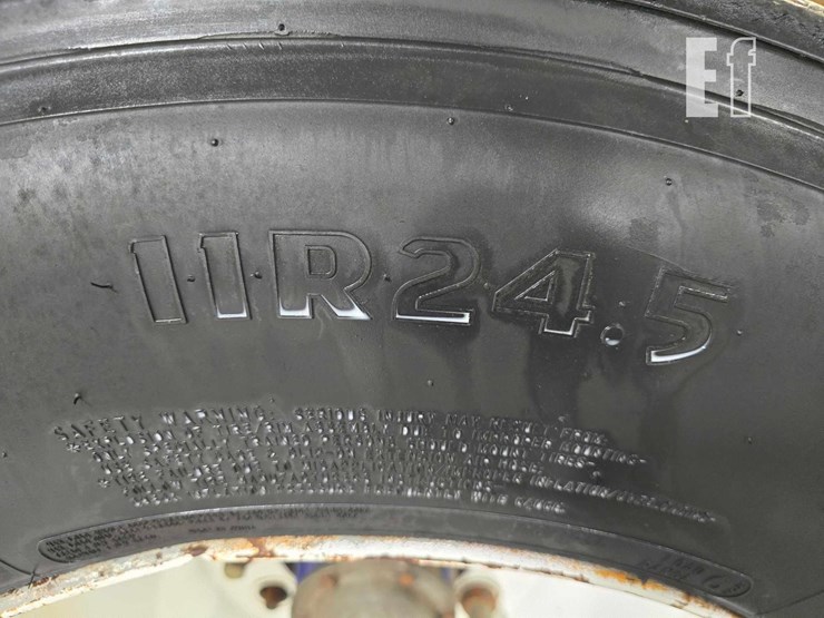 40-foot-vacuum-tank-trailer-image-22