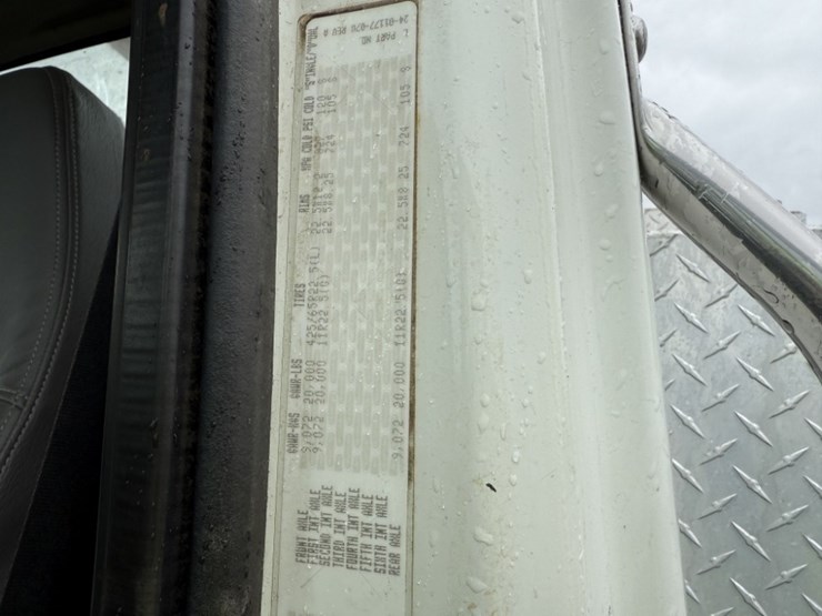 2011-freightliner-vac-con-t/a-vacuum-truck-image-10