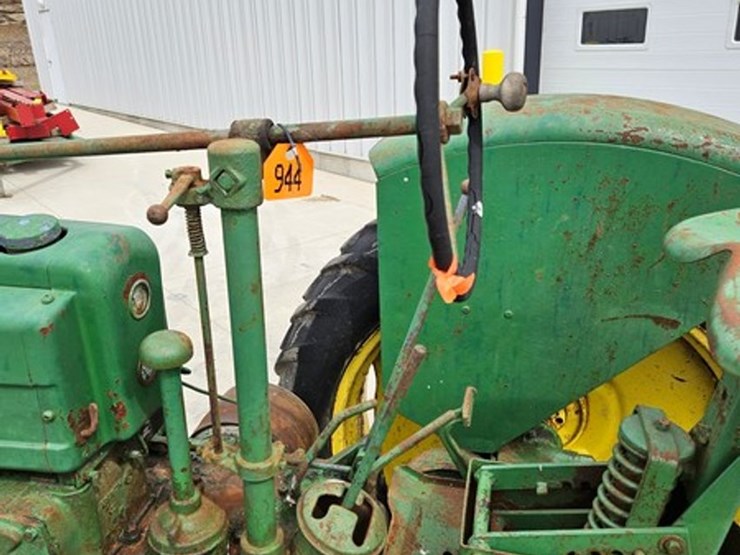 john-deere-model-b-image-28