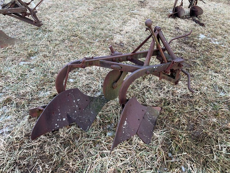 two-bottom-fordson-plow-image-2