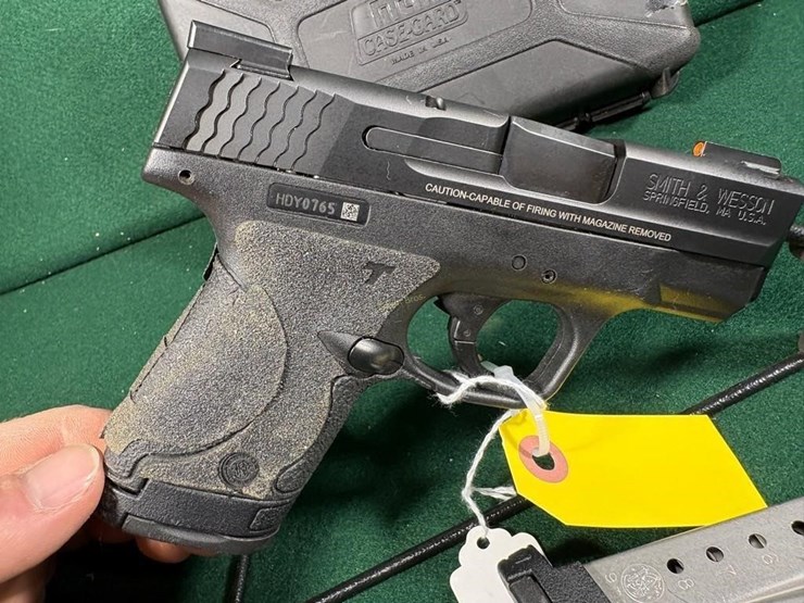 smith-&-wesson-m&p-9-shield-9mm-pistol-image-4