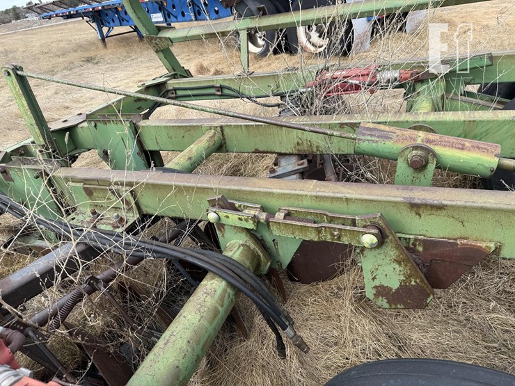 john-deere-230-image-10