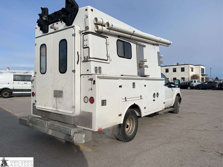 2013-ford-f350-image-5