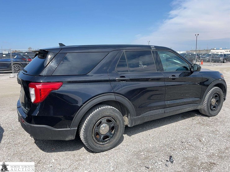 2020-ford-explorer-image-5