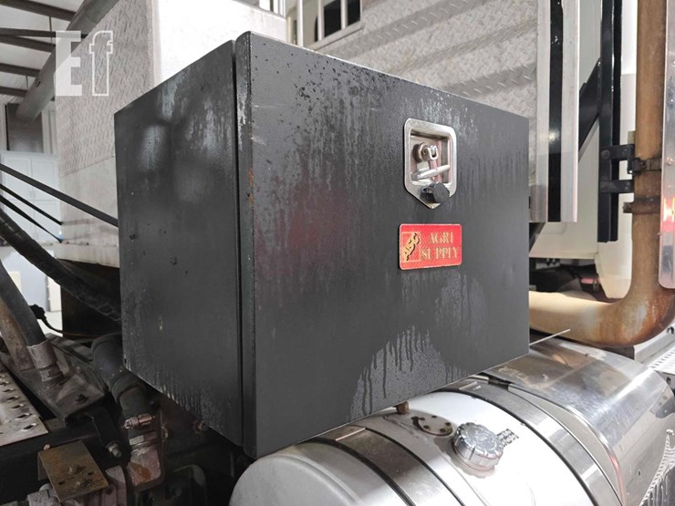 2017-mack-pinnacle-chu613-image-21