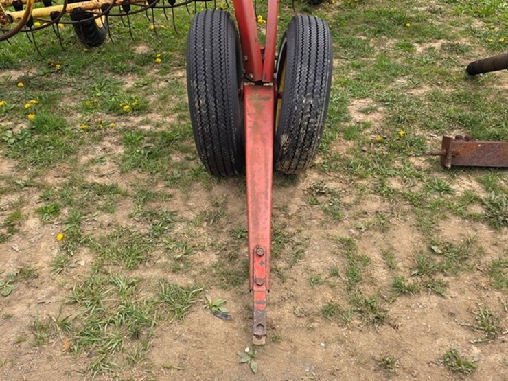 new-holland-258-image-17