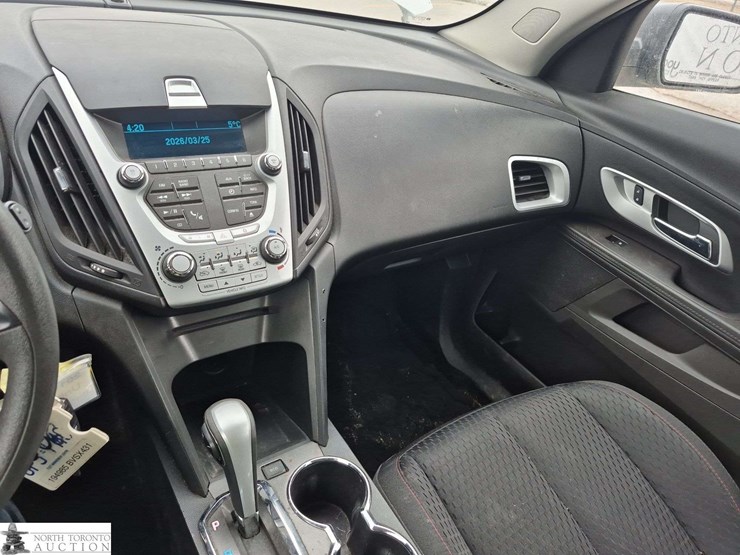 2015-chevrolet-equinox-image-13