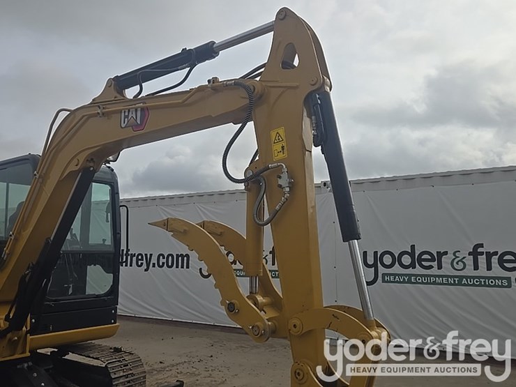 2018-caterpillar-305.5-image-38