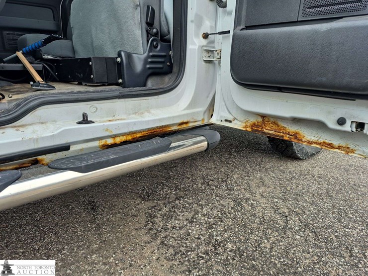 2013-ford-f150-image-23