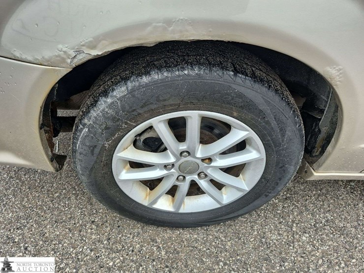 2015-dodge-grand-caravan-sxt-image-30