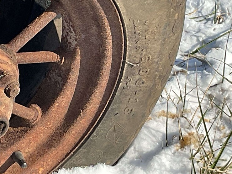 1938-fordson-all-around-image-15