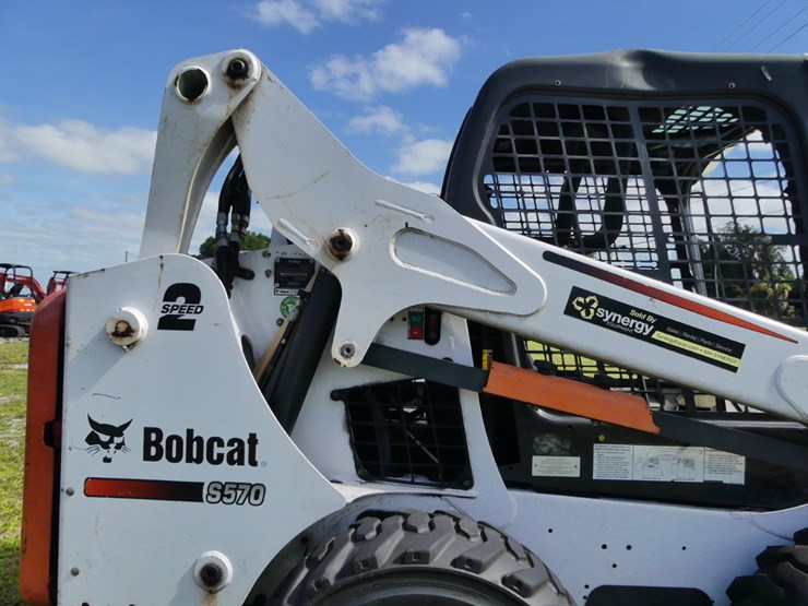 2015-bobcat-s570-image-8