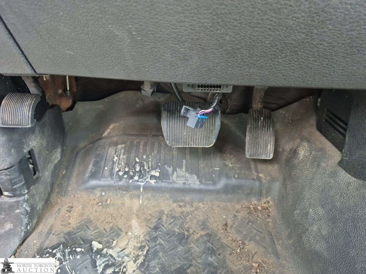 2011-ford-f150-image-26