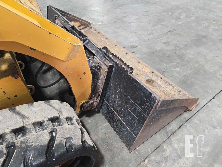 2020-caterpillar-289d3-image-11