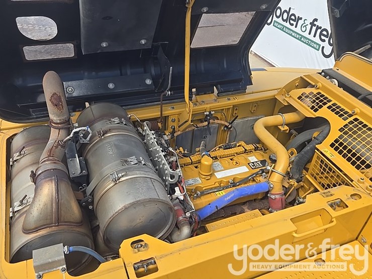 2017-caterpillar-336fl-image-47