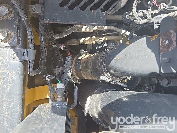 2015-komatsu-pc490-lc-11-image-92