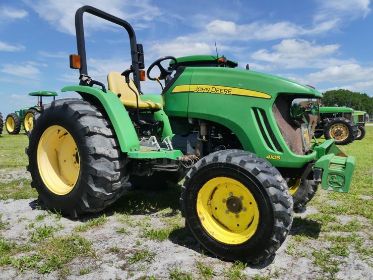 john-deere-4105-image-1