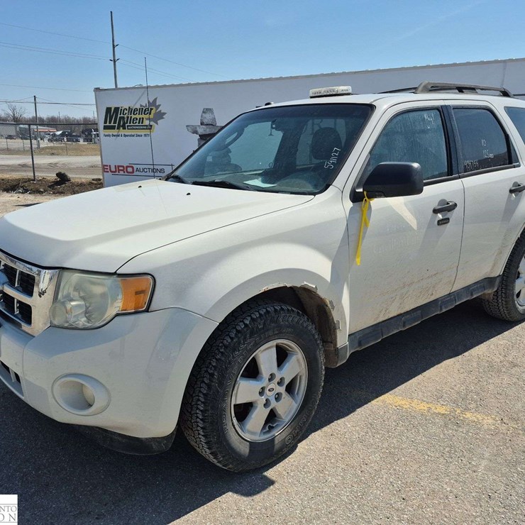 2010 FORD ESCAPE