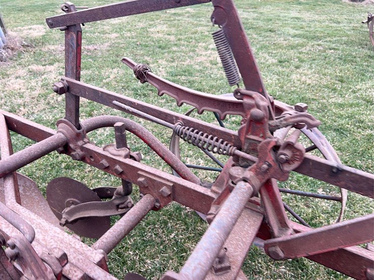 oliver-no.-100-plow-image-16