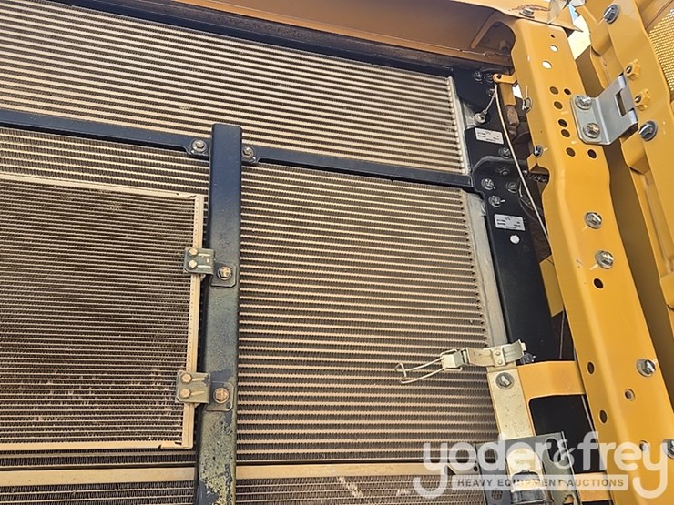 2019-caterpillar-336-image-50