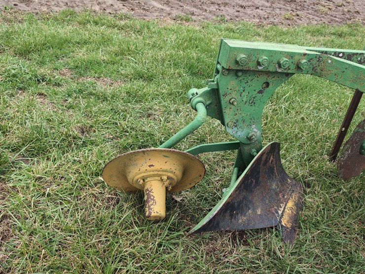john-deere-plow-attachment-two-blades-image-3