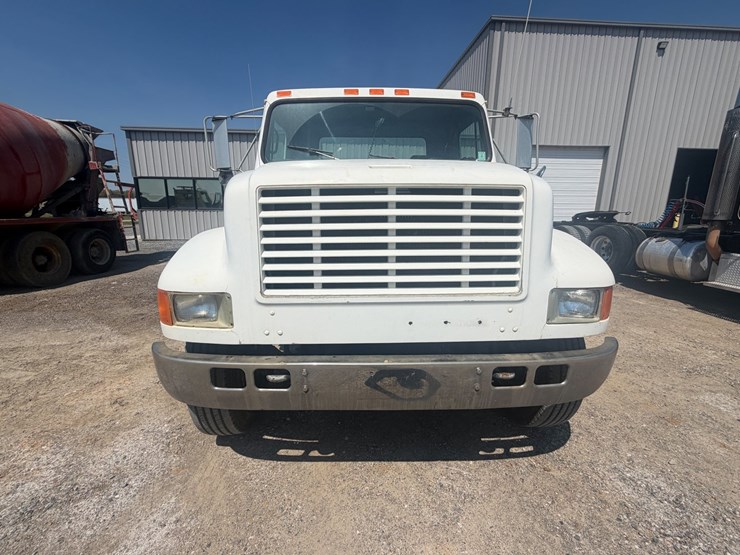 1990-international-4900-image-16