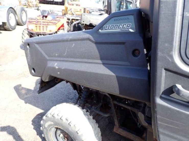 2016-pioneer-4x4-image-29