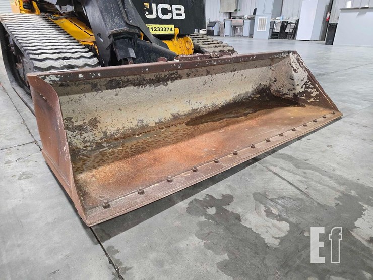 2021-jcb-3ts-8t-image-10