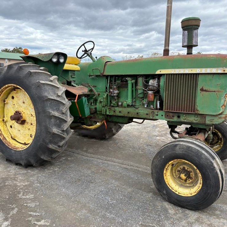 JOHN DEERE 4010