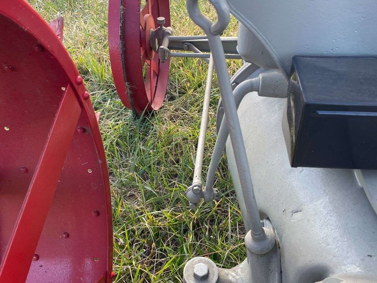 1919-fordson-tractor-image-44