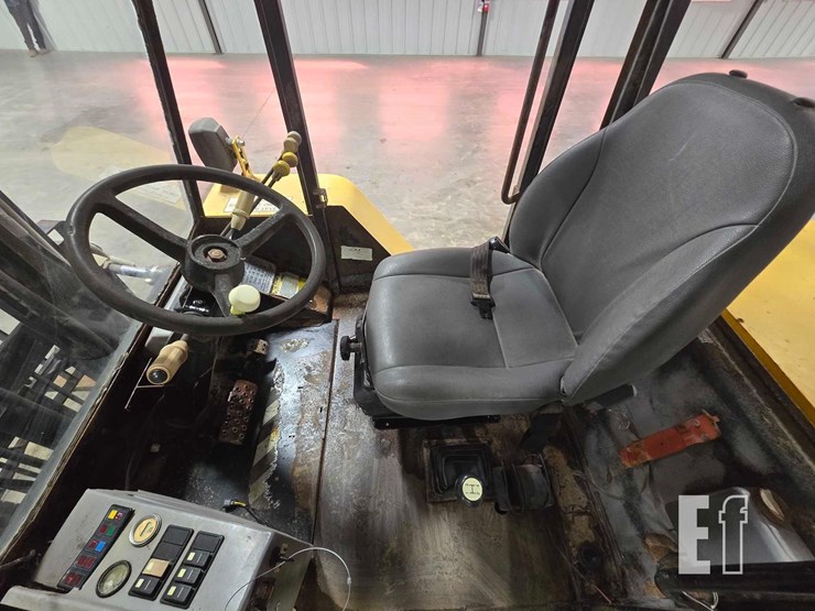 2008-jcb-930-image-11