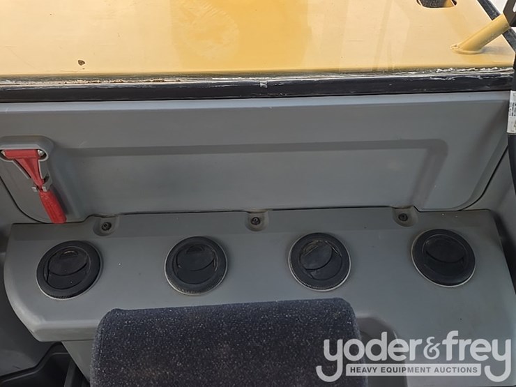 2017-caterpillar-336fl-image-99