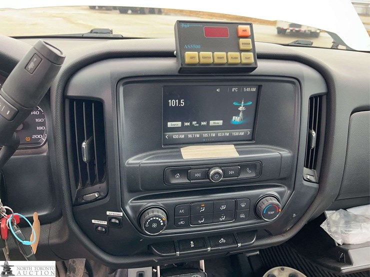 2018-chevrolet-silverado-1500-image-13